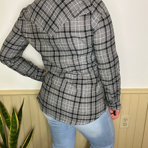 Wrangler Shirt Gray Long Sleeve Plaid Flannel Lightweight Women’s Sz M - Picture 6 of 10